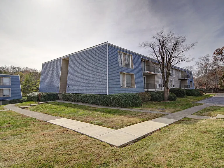 Tara Hills Apartments — Photo 7