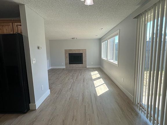 5th image of 15518 5th Avenue Ct E