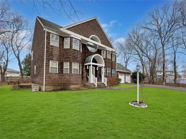 214 Indian Head Road, Commack, NY 11725