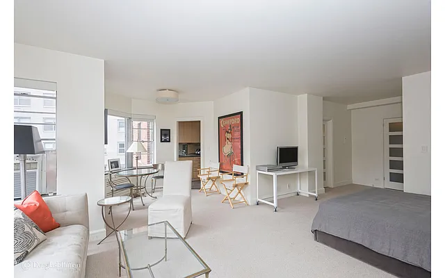 Sold by Douglas Elliman | media 14