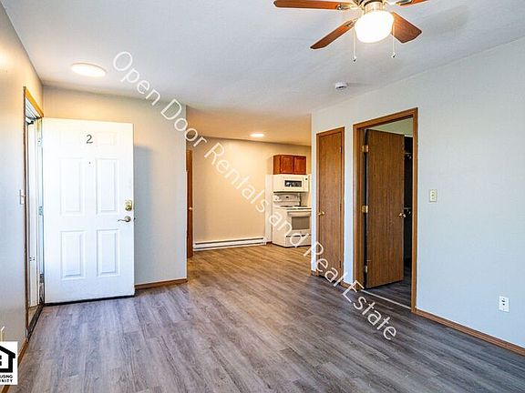 3rd image of 608 W Dennis St APT 2