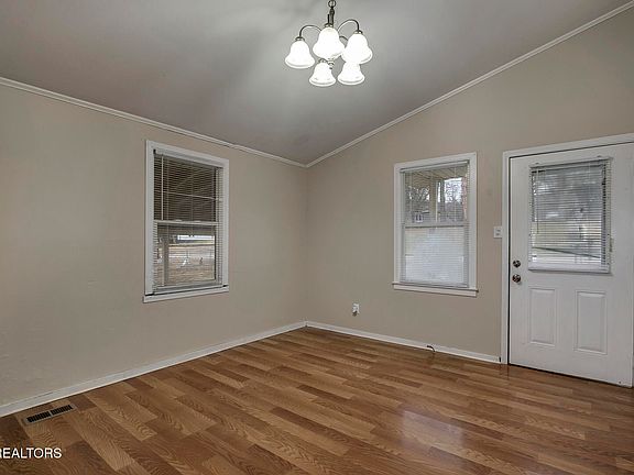 4th image of 420 Front Ave N