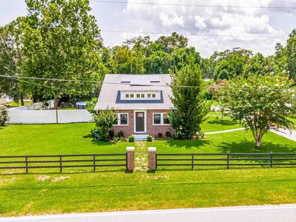 1057 Pauline St, Cantonment, FL 32533