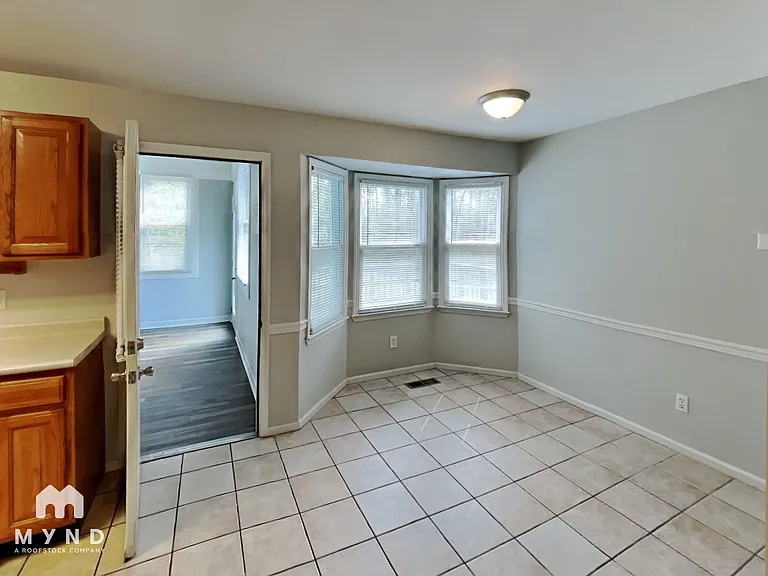 1728 Russet Woods Ln — Photo 10
