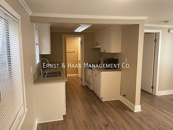4th image of 1222 E Appleton St