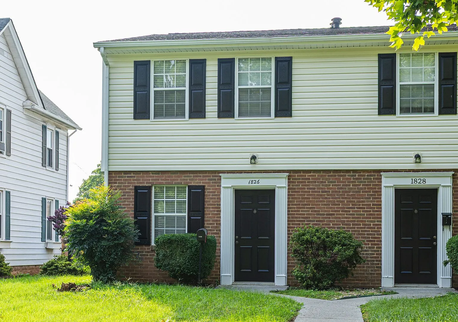 New Listing! — Photo 1