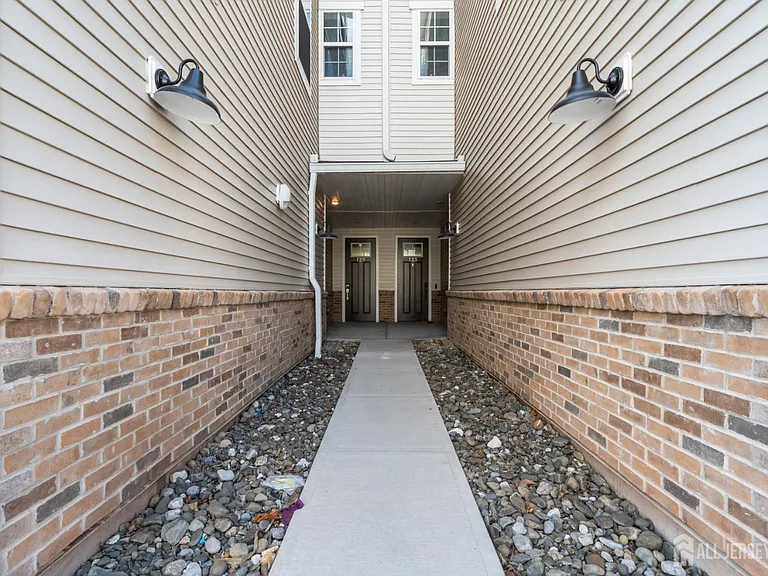 731 Station Rd — Photo 35
