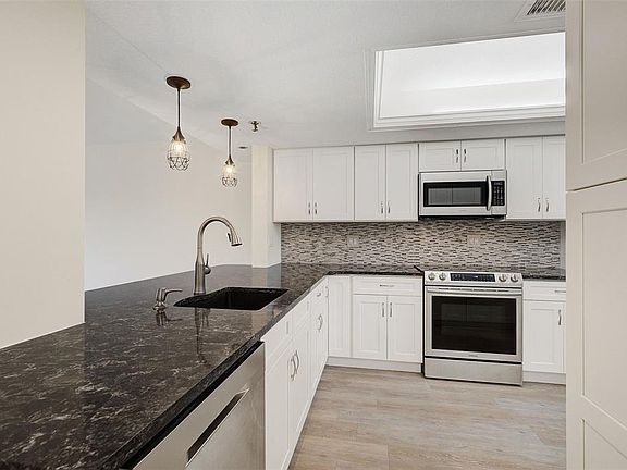 4th image of 7204 Jessie Harbor Dr