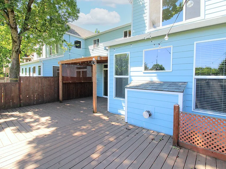 10722 NE 5th Ave — Photo 30