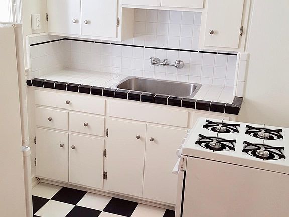 4th image of 627 Taylor St APT 42