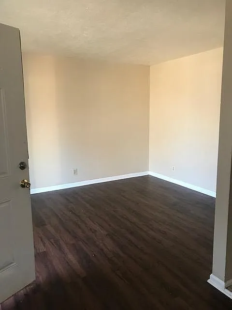 Building Photo - 5302 Milner Rd #9