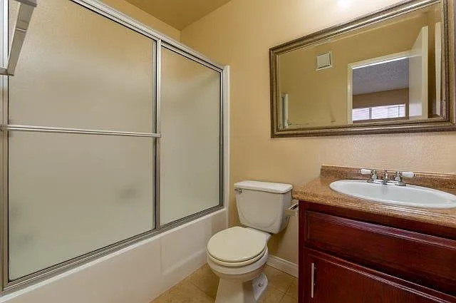 1365 Newport Ave #202 — Photo 16