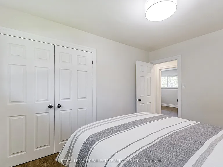 351 Strathcona Dr — Photo 34