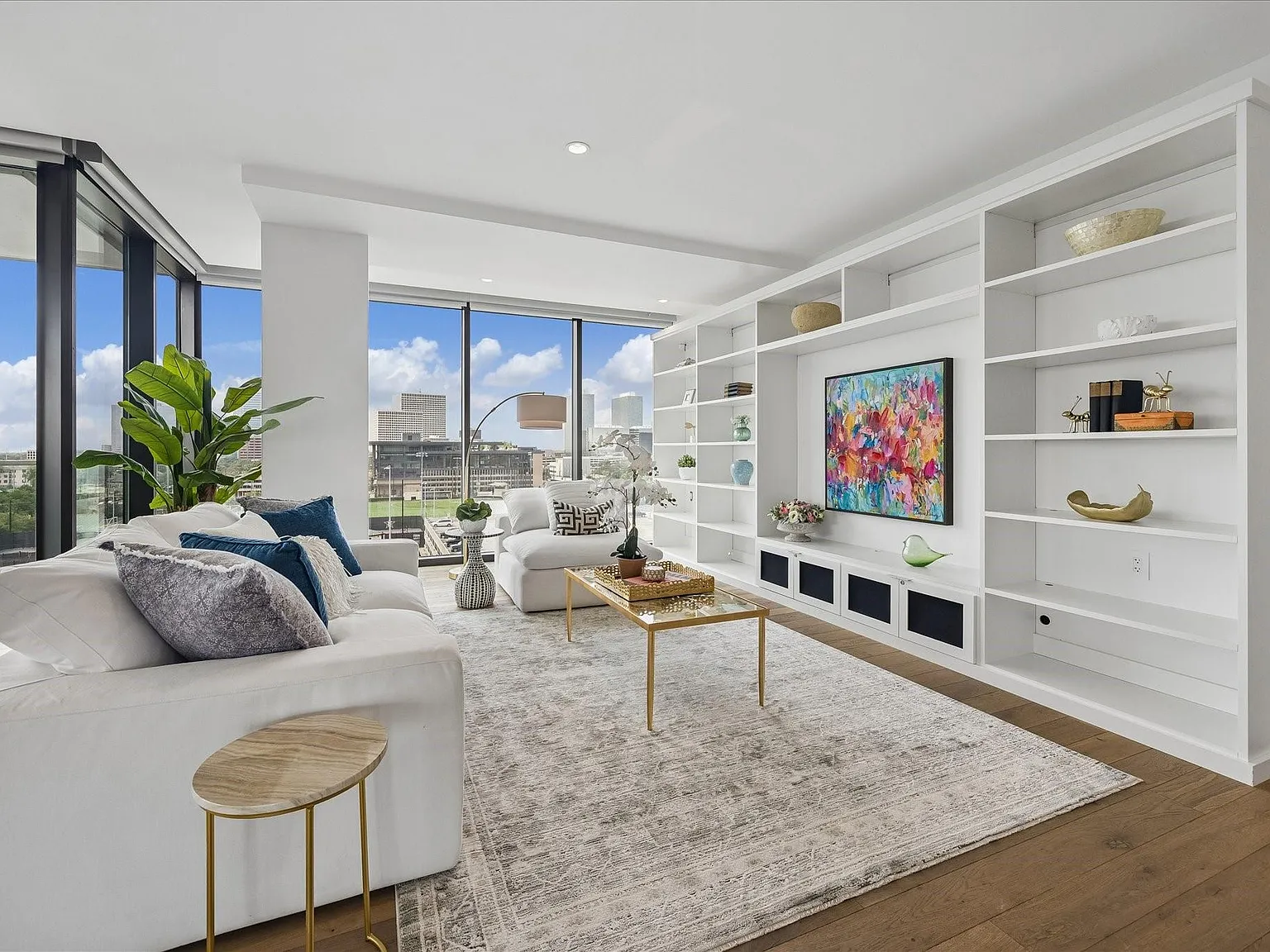 2 bed, 2.5 bath, 2420 sqft, $20,000 — Photo 4