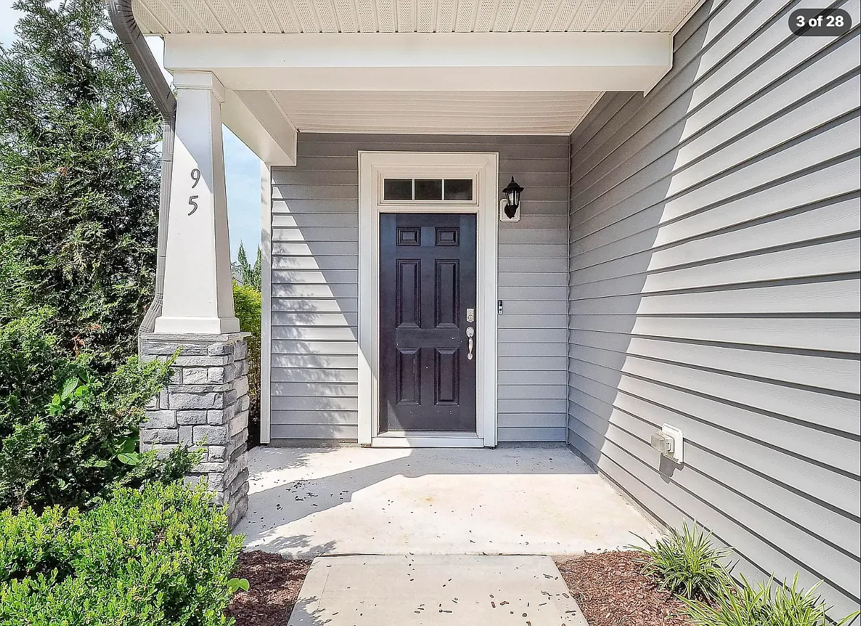 3 bed, 2.5 bath, 1760 sqft, $1,995 — Photo 2