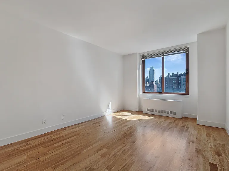 108 E 96th St #18B — Photo 3