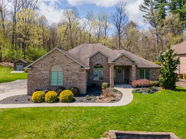 473 Hickory Ln, Houston, PA 15342