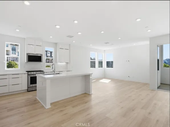 2750 Everly Dr, San Diego, CA 92108