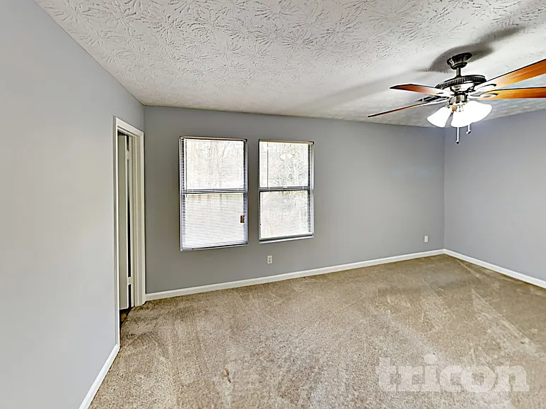 3341 Goldenchain Dr — Photo 27