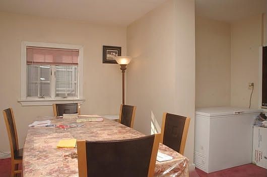 Eat in kitchen