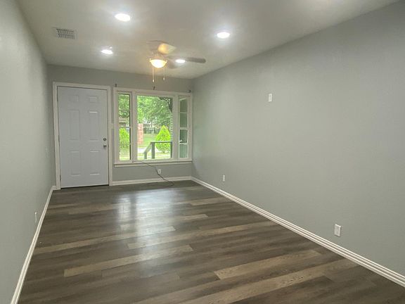 2nd image of 210 W Willingham St #A