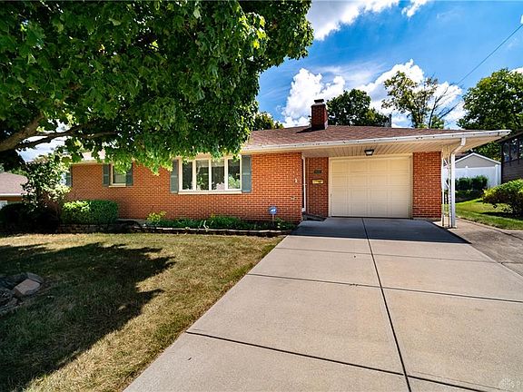 2nd image of 822 Evans Ave