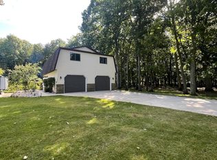 8627 Crescent Beach Rd, Pigeon, MI 48755