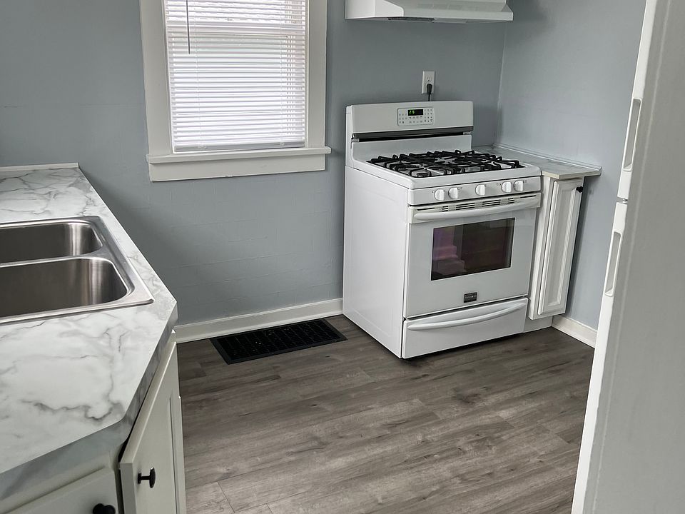 1st image of 202 1/2 W 12th St