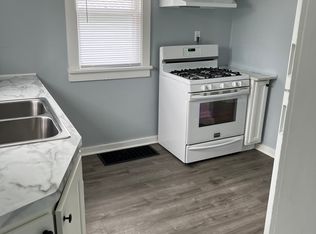 202 1/2 W 12th St, Mishawaka, IN 46544