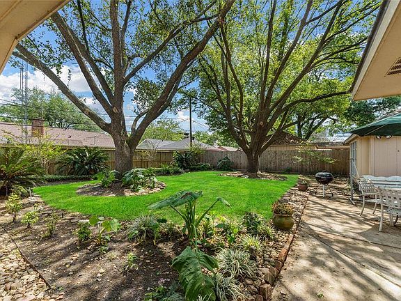 5th image of 2522 Moss Hill Dr