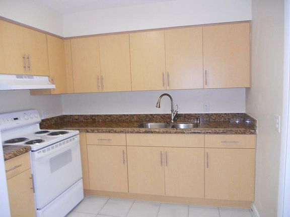 3rd image of 3207 SW 15th Ave N
