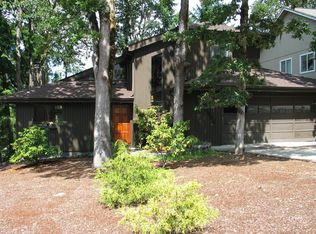 7224 Glacier Dr, Springfield, OR 97478