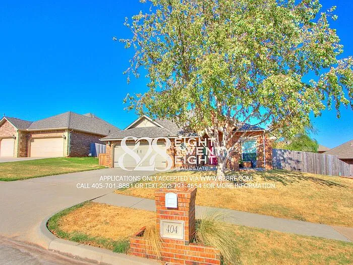 3 bed, 2.0 bath, 1540 sqft, $1,875 — Photo 4