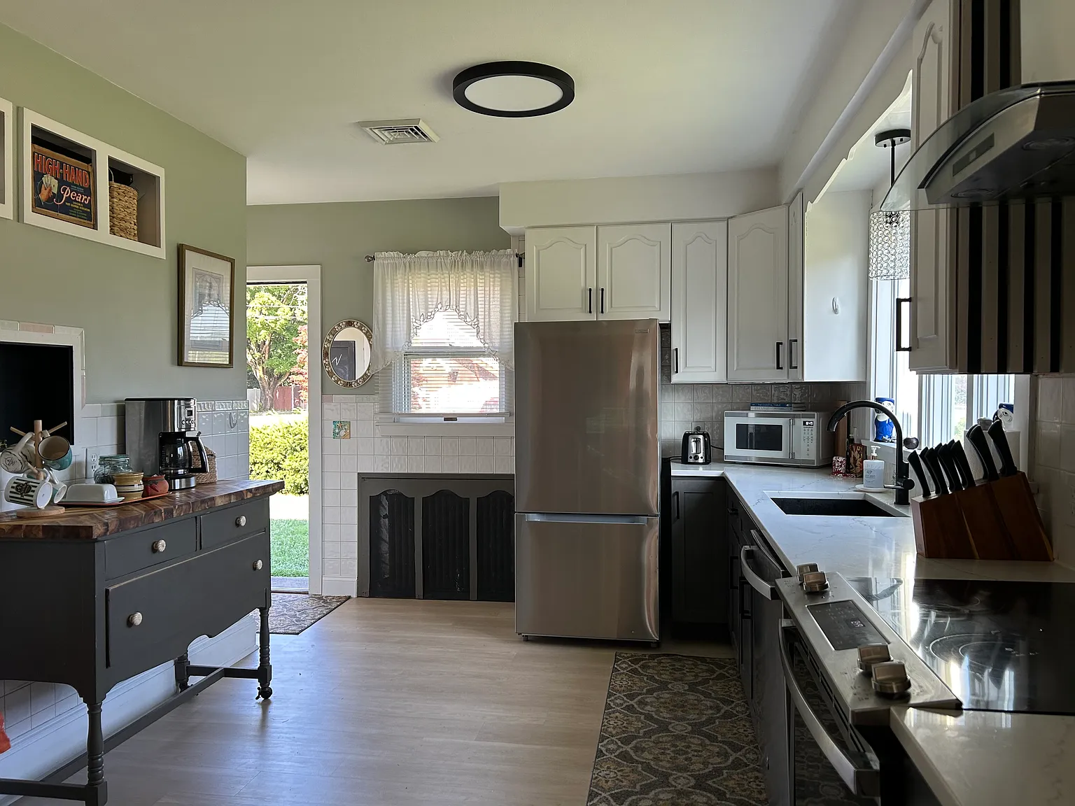 3 bed, 1630 sqft, $2,000 — Photo 3