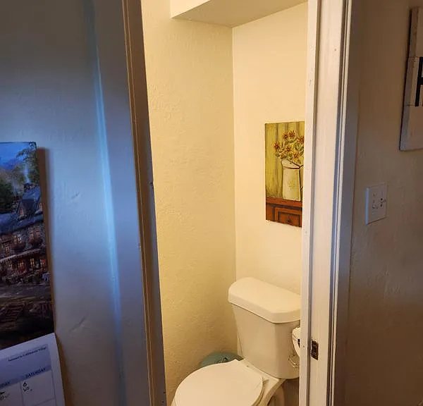 611 Peyton St — Photo 8