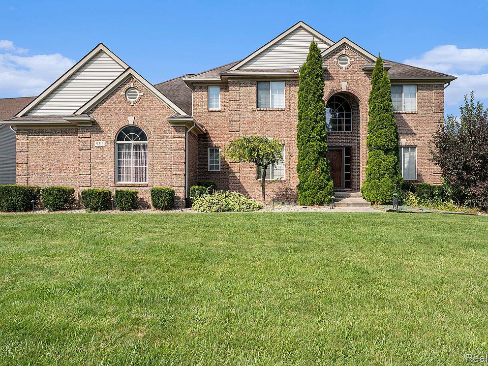 1st image of 9215 Village Woods Ct
