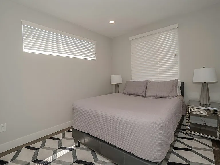 2631 S La Salle Ave #2631 — Photo 17