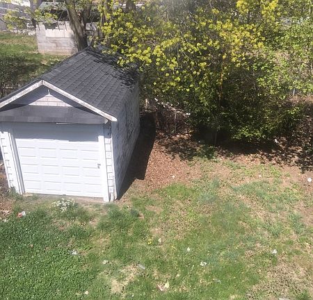 5th image of 1048-1050 18th Ave