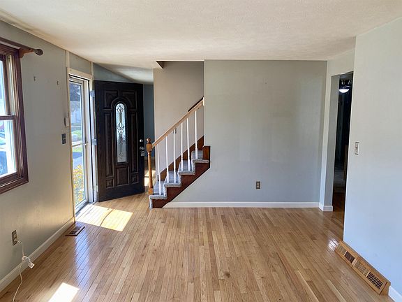 4th image of 29 Mahogany Dr