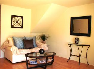 48 Marina Lakes Dr, Richmond, CA 94804