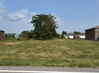 6983 Plaza Dr #29, Niagara Falls, NY 14304