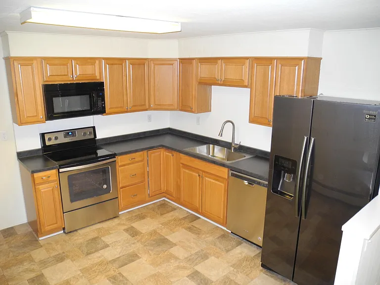 21006 Jefferson Blvd #A — Photo 2