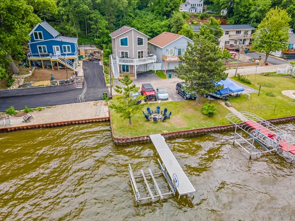 163 Arthur Ave, Fox Lake, IL 60020