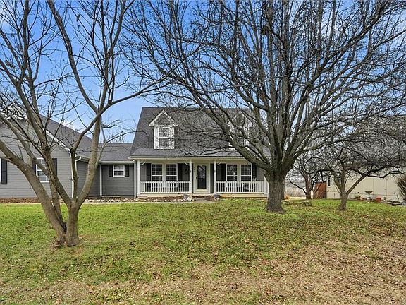 2nd image of 802 S Morgan Dr