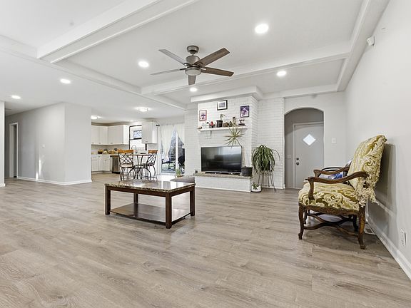 4th image of 4720 Lincliff Dr
