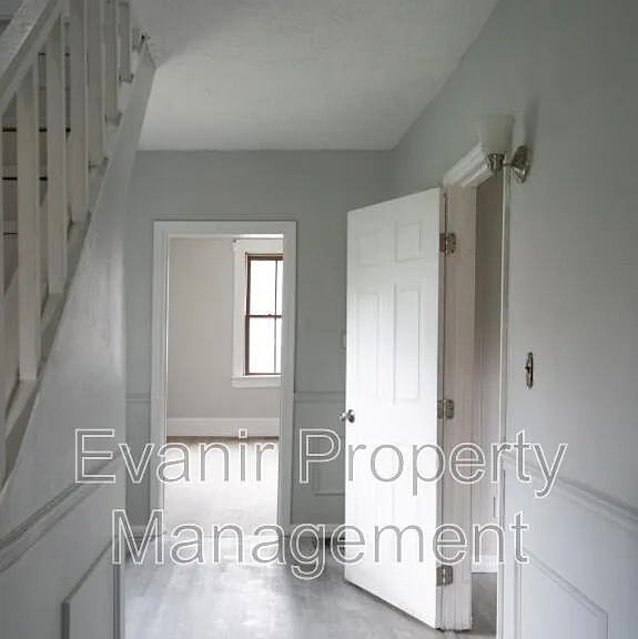 126 N Walnut St — Photo 9