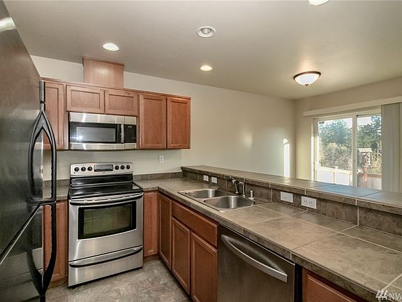 5th image of 5204 167th St E