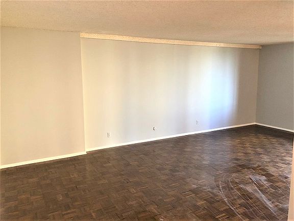 5th image of 300 Winston Dr APT 308