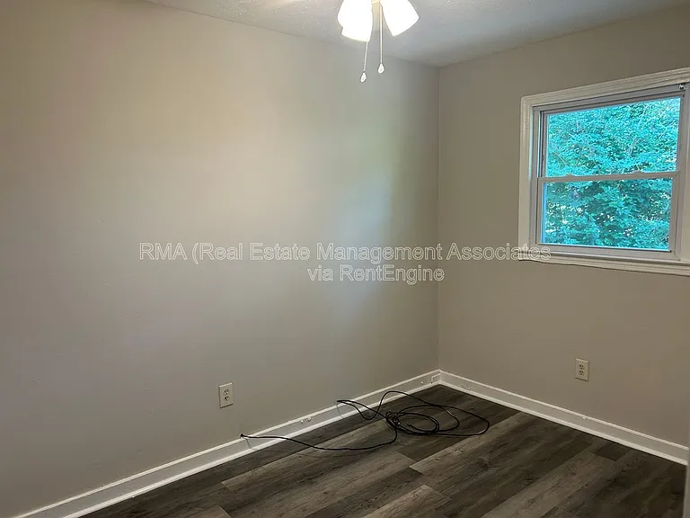 519 E Central Ave — Photo 2
