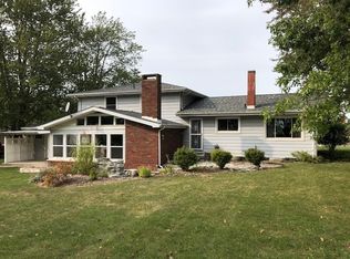 2676 E Maple Dr, Bluffton, IN 46714